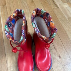 Vibrant Red Kids Rain Boots with Playful Lining